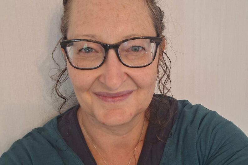 profile picture of heather simpson, research assistant on the chasing likes project